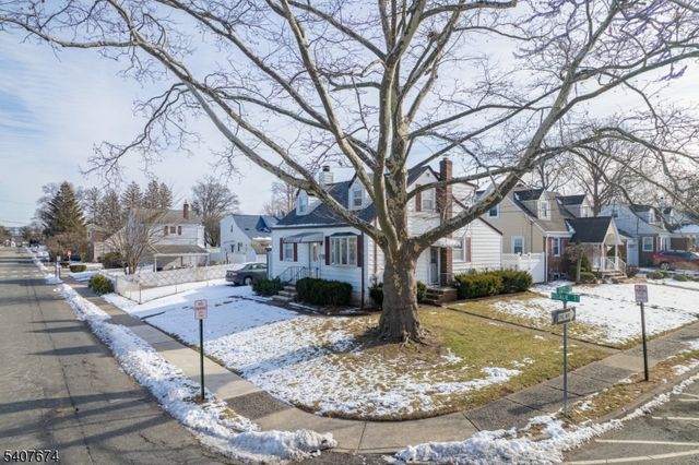 32 Rosalie St, Fair Lawn Boro, NJ 07410