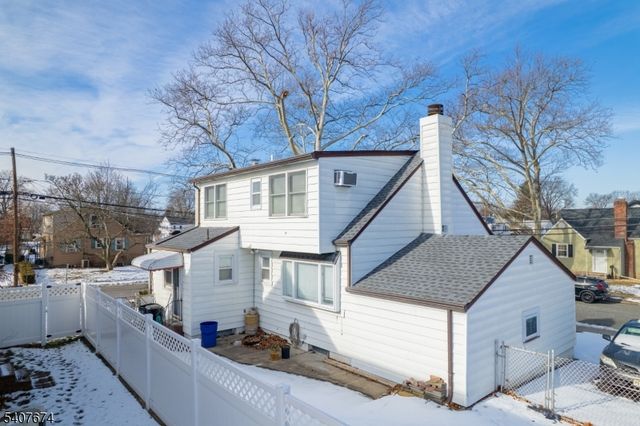 32 Rosalie St, Fair Lawn Boro, NJ 07410