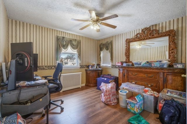 32 Rosalie St, Fair Lawn Boro, NJ 07410