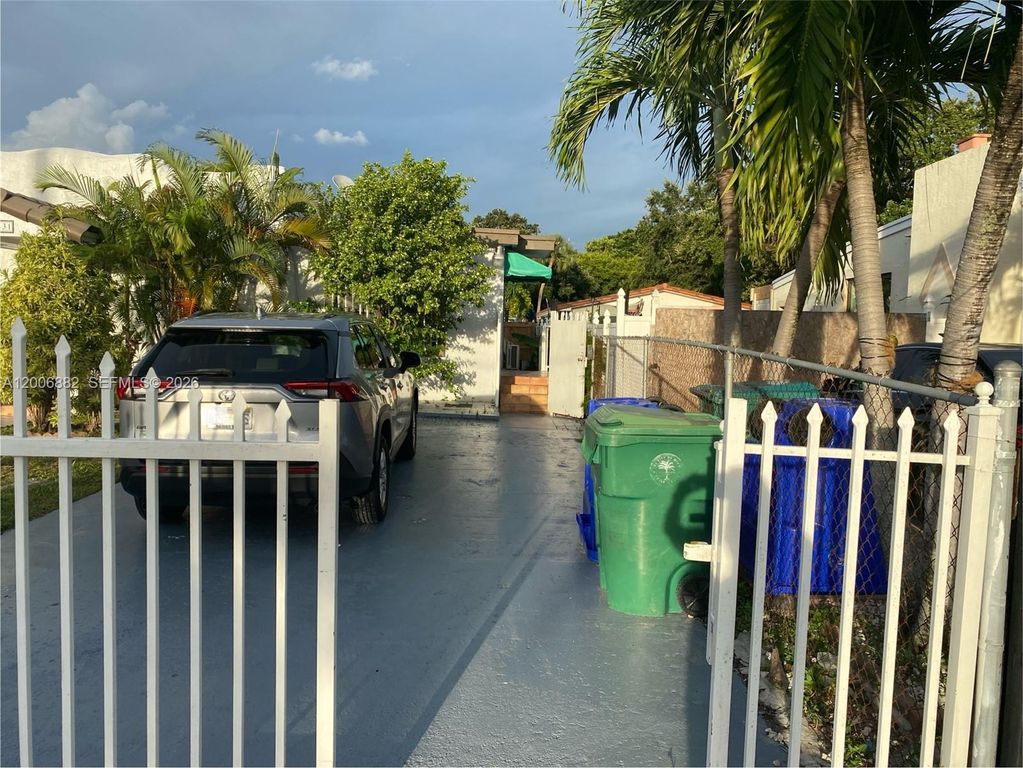 1631 NW 29th Ave 2, Miami, FL 33125