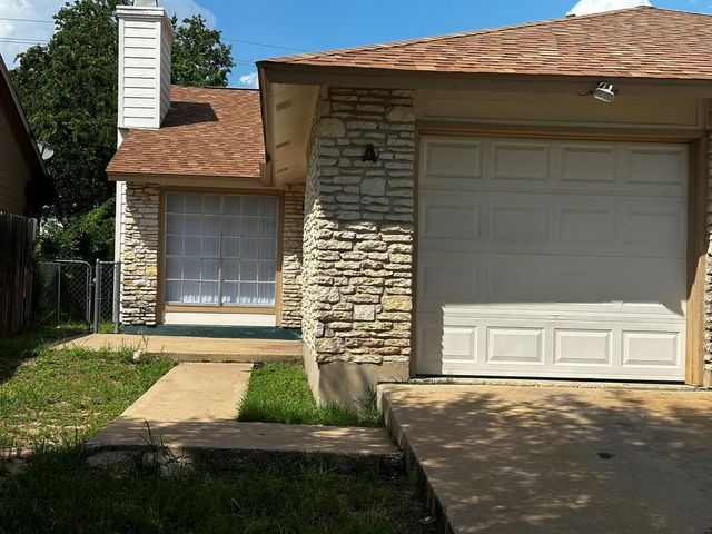2202 Donahue LN A, Austin, TX 78744