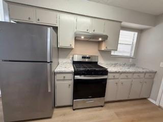 2202 Donahue LN A, Austin, TX 78744
