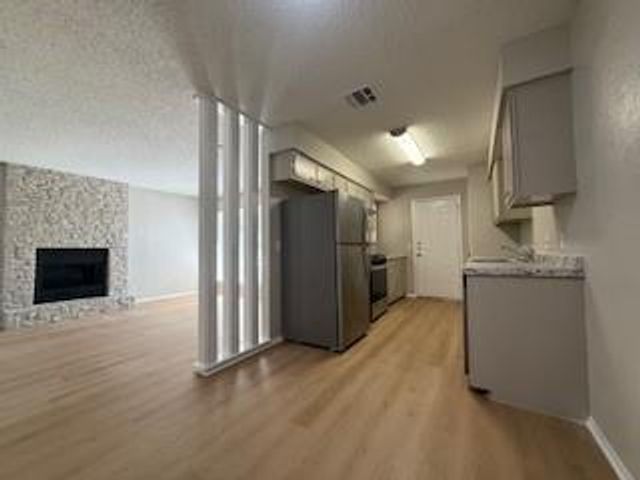 2202 Donahue LN A, Austin, TX 78744