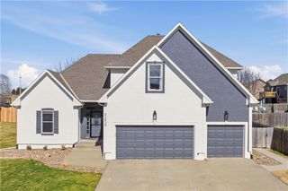 21030 W 224th Street, Spring Hill, KS 66083