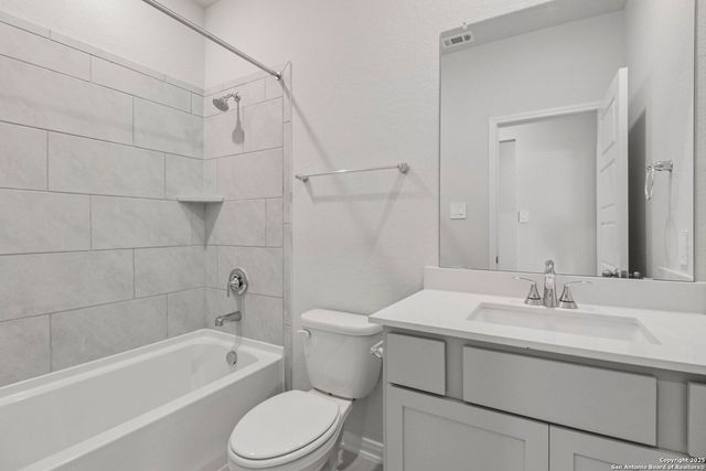 819 Shatterhand Blvd, San Antonio, TX 78260