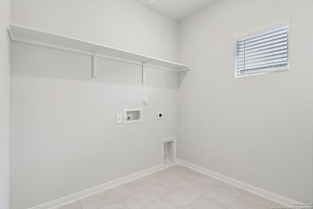 819 Shatterhand Blvd, San Antonio, TX 78260