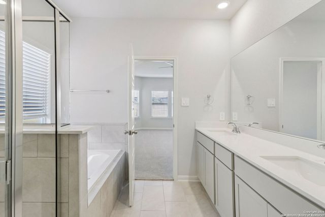 819 Shatterhand Blvd, San Antonio, TX 78260