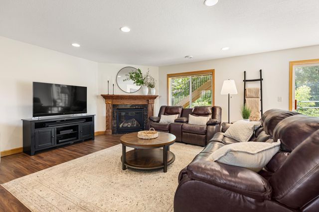 6051 Goodview Trail N, Hugo, MN 55038