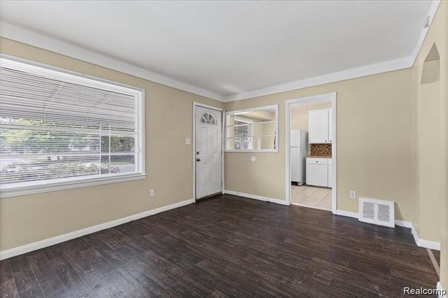 20550 Tireman Street, Detroit, MI 48228