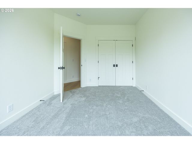 88368 JESSIE JAMES Ln, Veneta, OR 97487