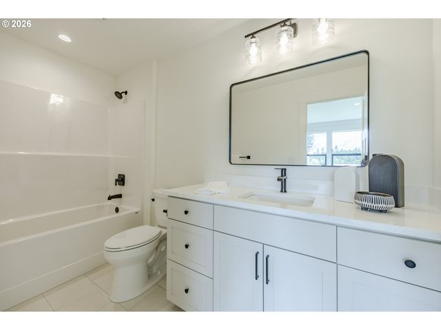 88368 JESSIE JAMES Ln, Veneta, OR 97487