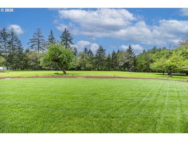 88368 JESSIE JAMES Ln, Veneta, OR 97487