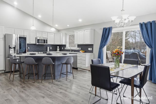 5211 Virginia Lane SW, Wyoming, MI 49418