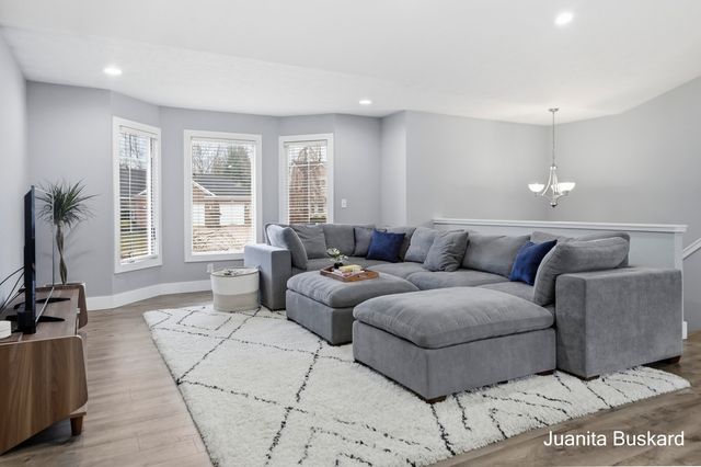 5211 Virginia Lane SW, Wyoming, MI 49418