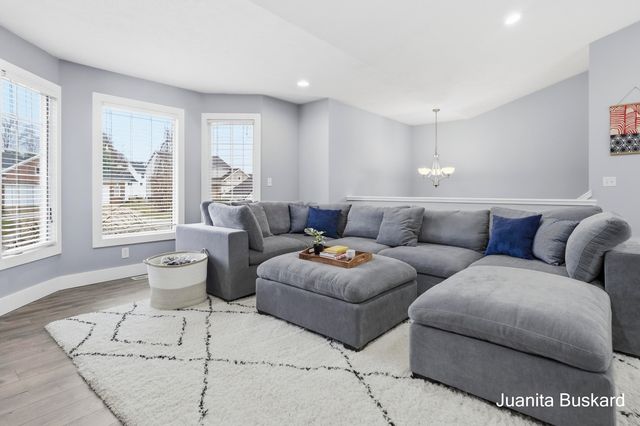 5211 Virginia Lane SW, Wyoming, MI 49418