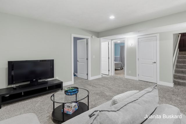 5211 Virginia Lane SW, Wyoming, MI 49418