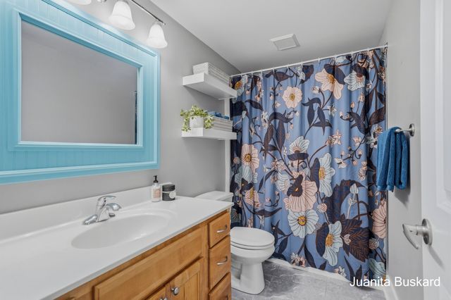 5211 Virginia Lane SW, Wyoming, MI 49418