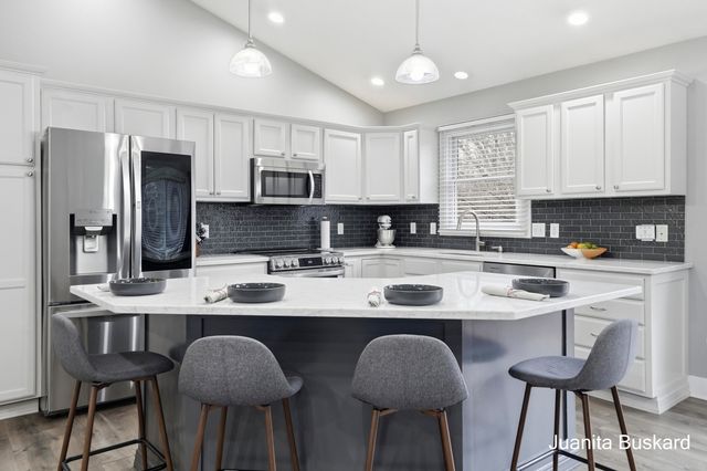 5211 Virginia Lane SW, Wyoming, MI 49418