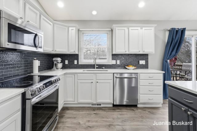 5211 Virginia Lane SW, Wyoming, MI 49418