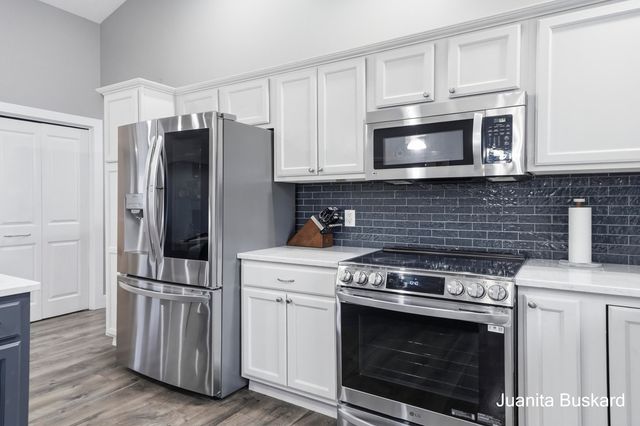 5211 Virginia Lane SW, Wyoming, MI 49418