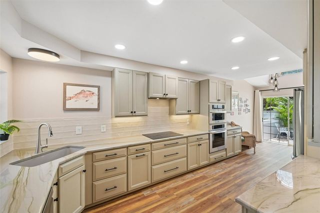 404 CARDIFF ROAD 17, Venice, FL 34293