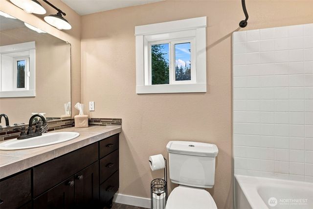 8209 Run Drive SE, Olympia, WA 98513