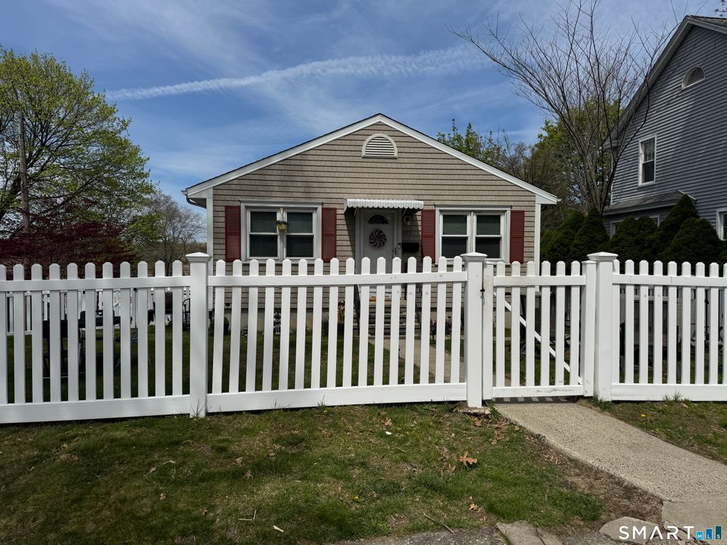 900 Merritt Street, Bridgeport, CT 06606