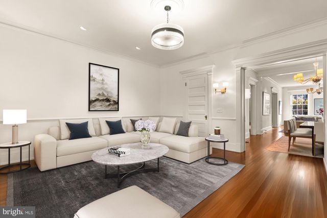 2137 R ST NW, Washington, DC 20008