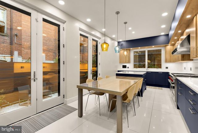 2137 R ST NW, Washington, DC 20008