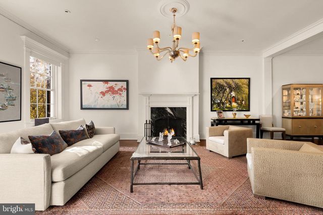 2137 R ST NW, Washington, DC 20008