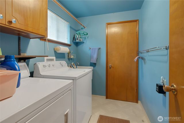 5242 N 10th Street, Tacoma, WA 98406