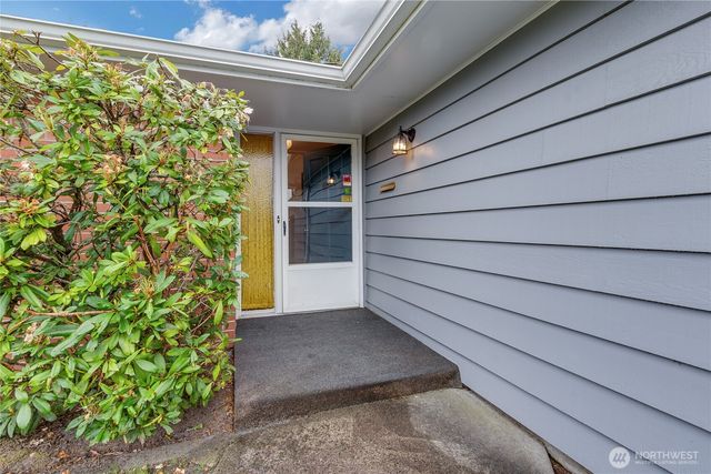 5242 N 10th Street, Tacoma, WA 98406