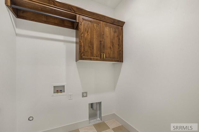 315 Meadow Walk Dr, Shelley, ID 83274