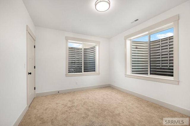 315 Meadow Walk Dr, Shelley, ID 83274