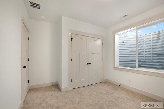 315 Meadow Walk Dr, Shelley, ID 83274