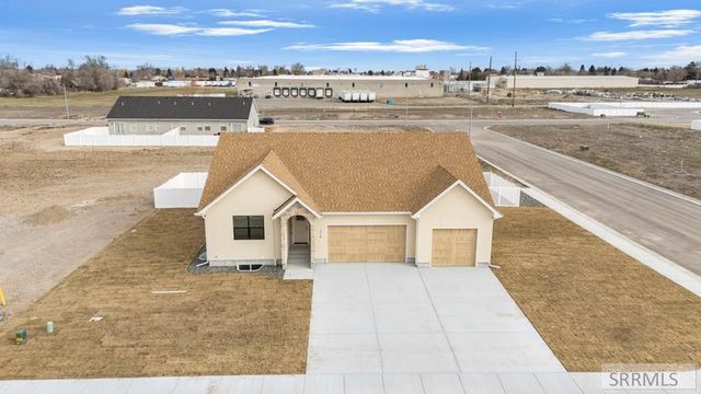 315 Meadow Walk Dr, Shelley, ID 83274