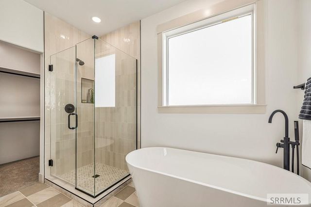 315 Meadow Walk Dr, Shelley, ID 83274