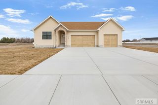 315 Meadow Walk Dr, Shelley, ID 83274