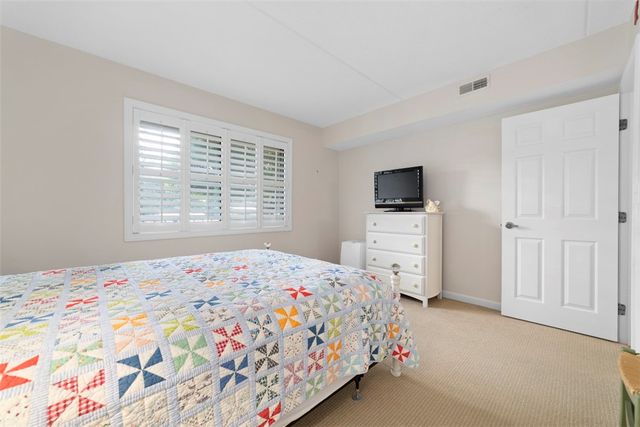 650 Greenwich Avenue 7-109, West Warwick, RI 02893