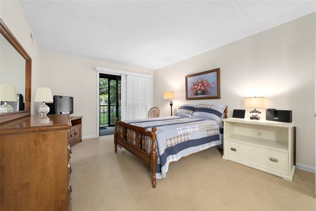 650 Greenwich Avenue 7-109, West Warwick, RI 02893