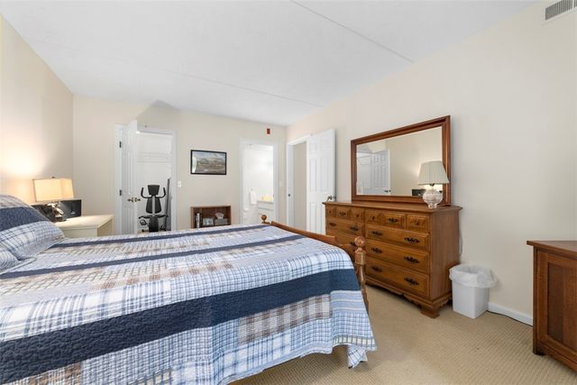 650 Greenwich Avenue 7-109, West Warwick, RI 02893