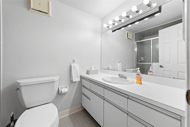 650 Greenwich Avenue 7-109, West Warwick, RI 02893
