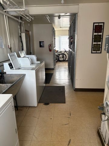 4440 W 111th Street 16, Oak Lawn, IL 60453