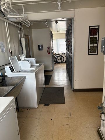 4440 W 111th Street 16, Oak Lawn, IL 60453