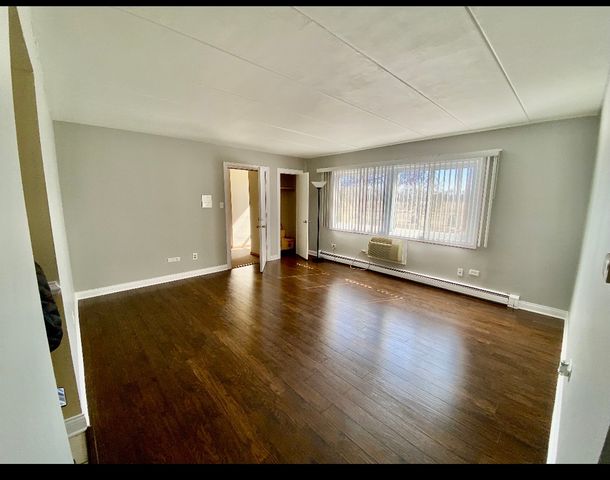 4440 W 111th Street 16, Oak Lawn, IL 60453