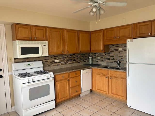 4440 W 111th Street 16, Oak Lawn, IL 60453