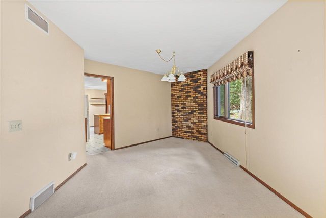 8773 Airport Road, Middleton, WI 53562