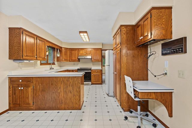 8773 Airport Road, Middleton, WI 53562