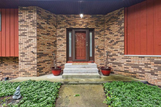 8773 Airport Road, Middleton, WI 53562