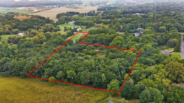 8773 Airport Road, Middleton, WI 53562